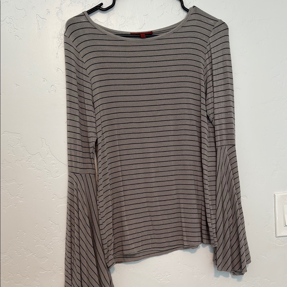 BKE Gray and Black Bell Sleeve Blouse